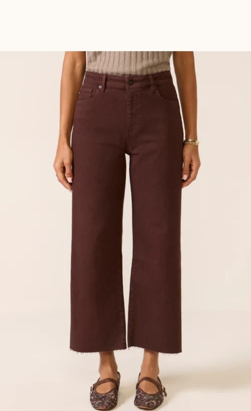 AG Jeans Saige Wide Leg Crop Midrise in color Coffee Bean size 29